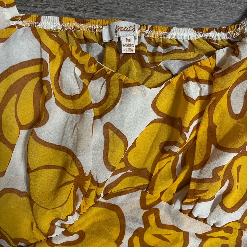 Golden Floral Ruffle Blouse - Picture 3 of 8